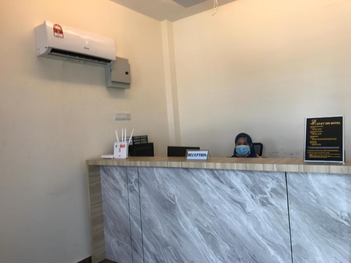 Oyo 90506 Z Stay Inn Hotel Simpang Renggam Buitenkant foto