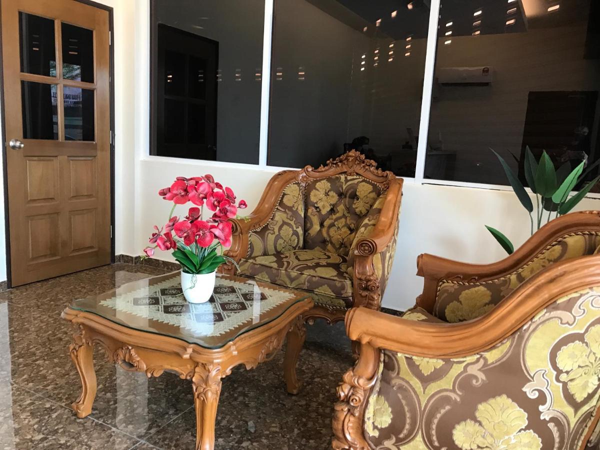 Oyo 90506 Z Stay Inn Hotel Simpang Renggam Buitenkant foto