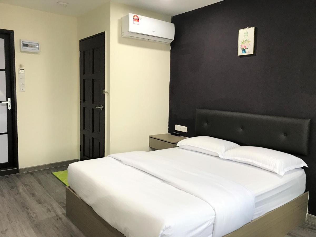 Oyo 90506 Z Stay Inn Hotel Simpang Renggam Buitenkant foto