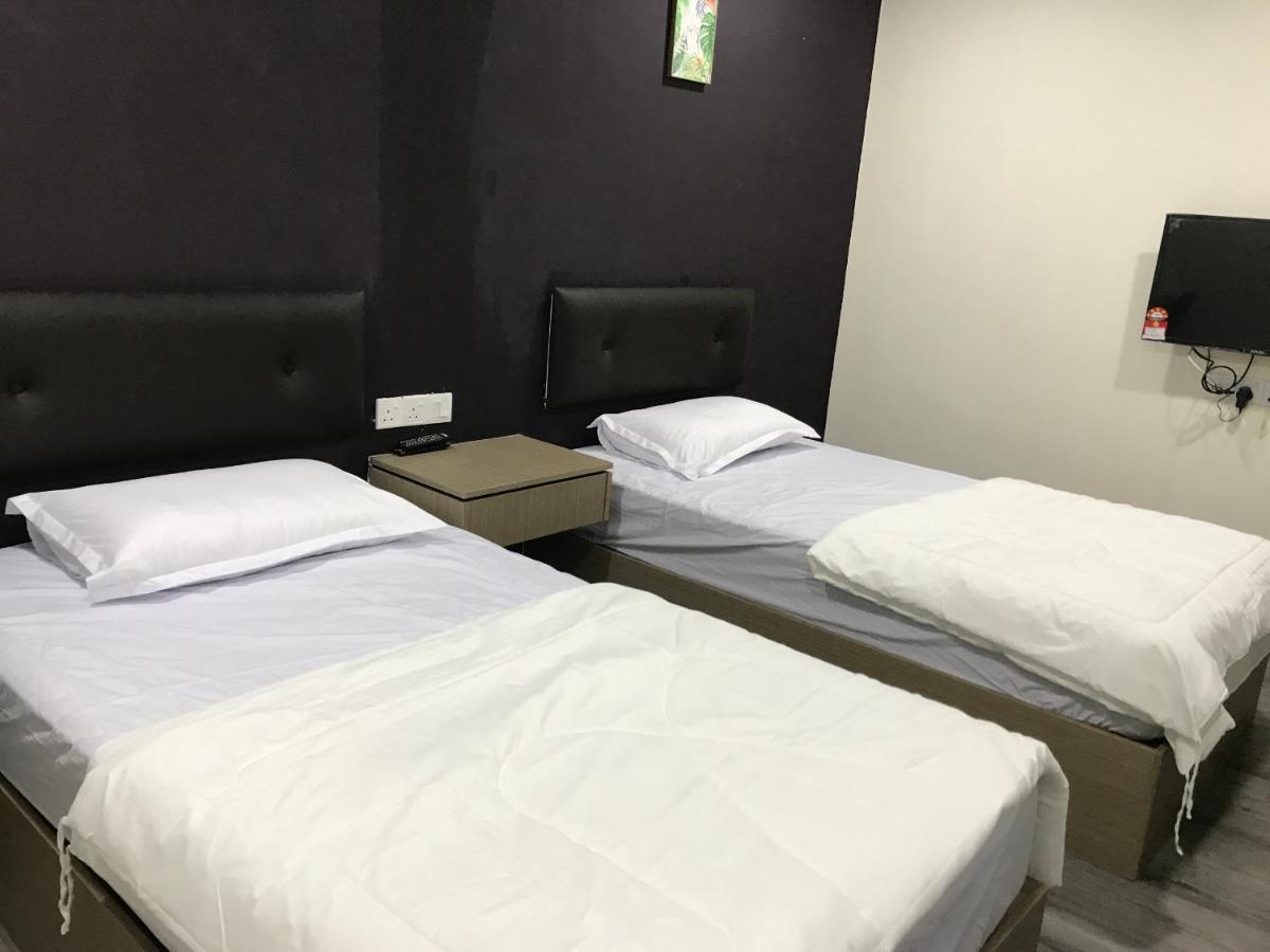 Oyo 90506 Z Stay Inn Hotel Simpang Renggam Buitenkant foto